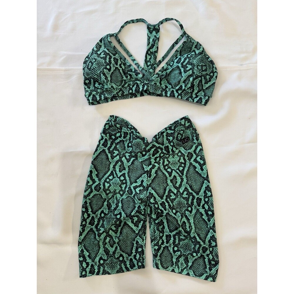 LiCi Fit 2 Piece Top (L) & Scrunch Butt Shorts (S) Animal Print Exercise Set